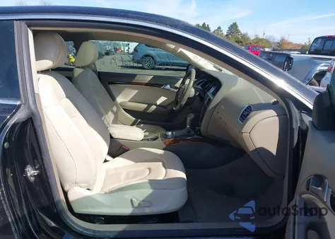 2011 Audi A5 2.0T Premium из США, поврежденный, VIN WAULFAFR5BA033643